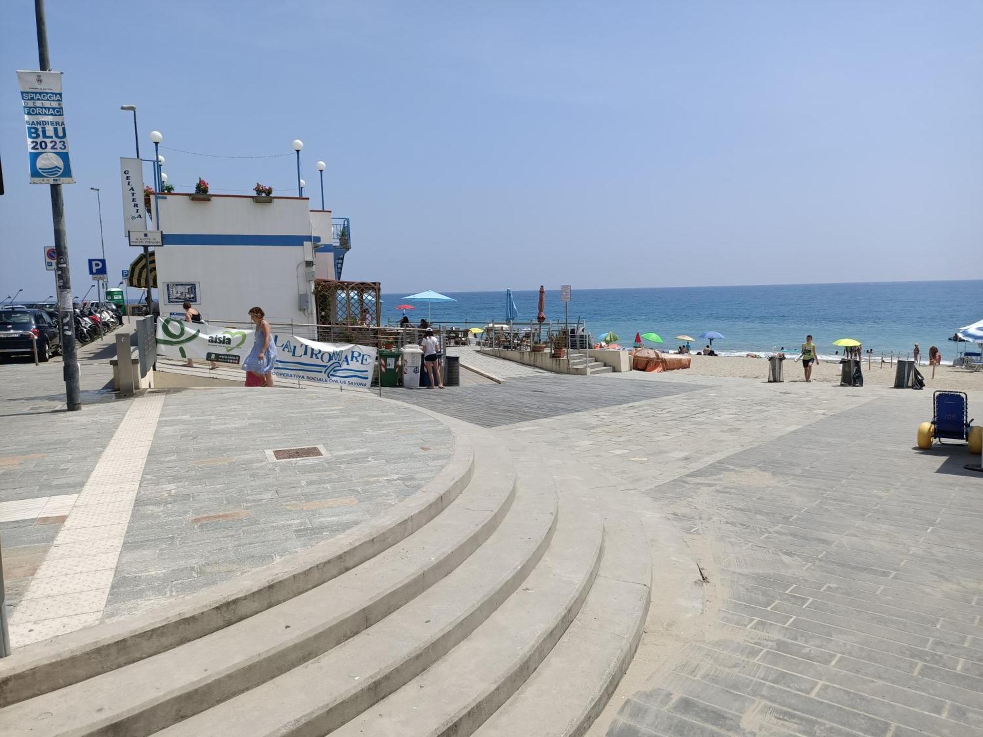 Апартаменты Casa Di Noemi - Seafront With Parking Савона Экстерьер фото